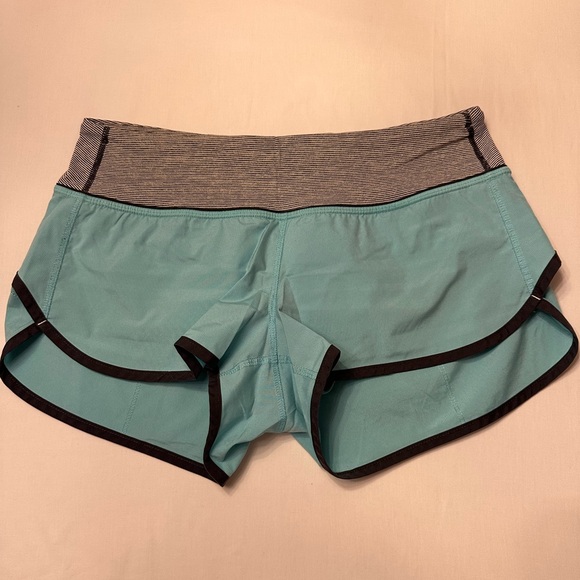 Lululemon Run: Speed Short 2.5”LR*4-Way Stretch, Size 4 - Picture 1 of 5